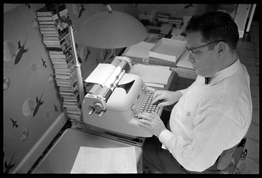 Isaac Asimov at Work © 1958 Phillip Leonian